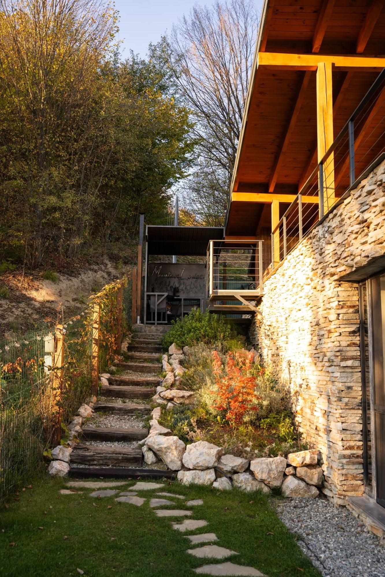 Mountain Lodge Risnov Exterior photo